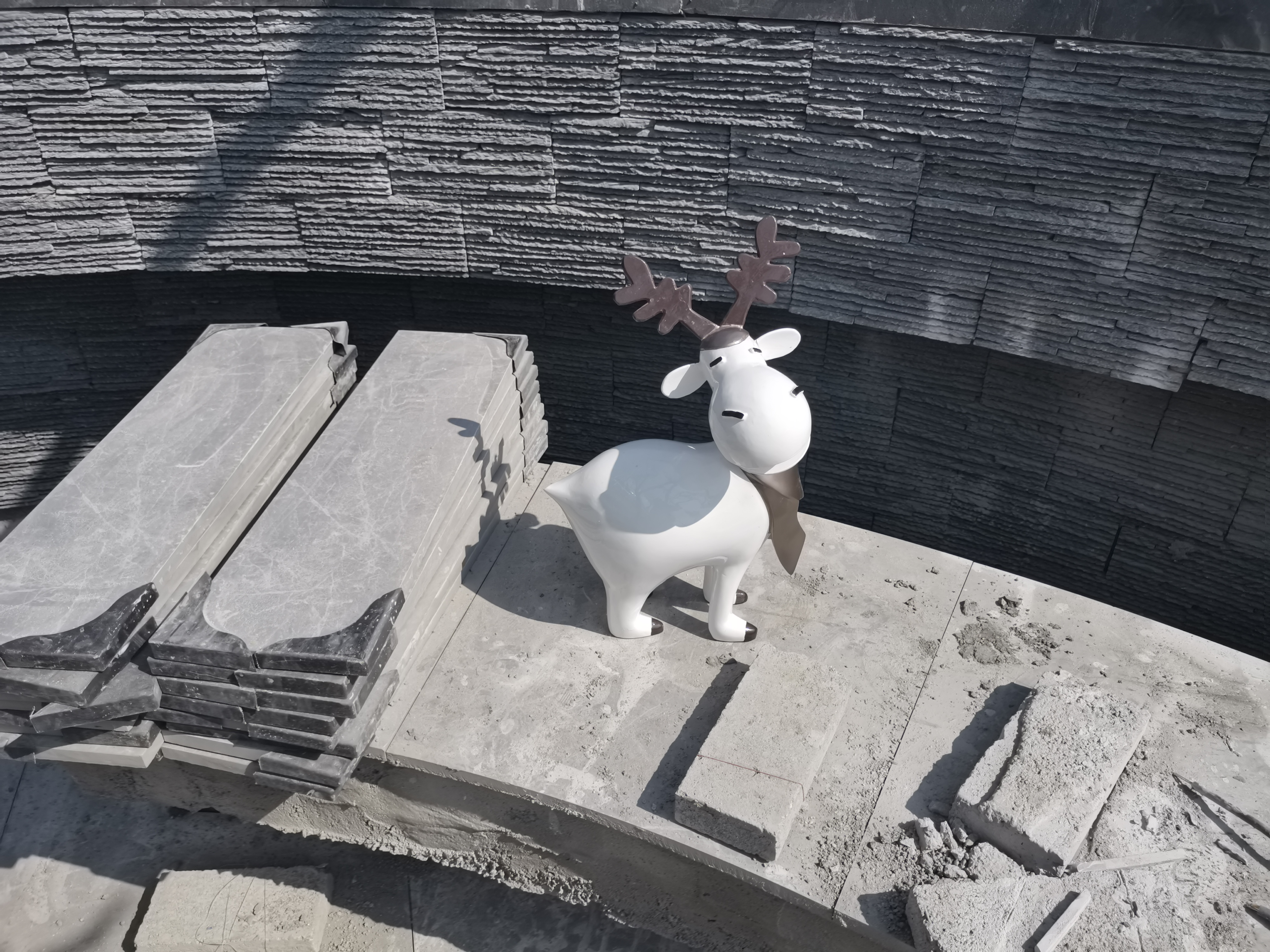 眾象雕塑 · 玻璃鋼雕塑怎么維護？